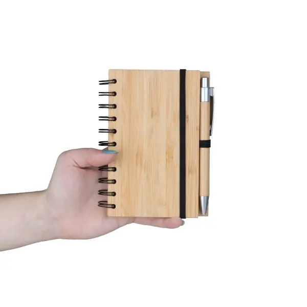 Caderno A6 Capa em Bambu com Caneta Personalizado 